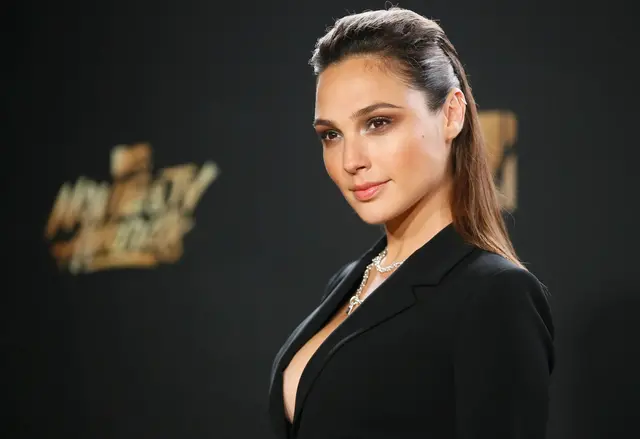 侧颜， 盖尔.加朵（Gal Gadot）才是天花板级别的存在！