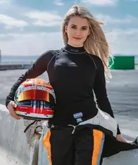 美国的美女职业赛车手林赛·布鲁尔