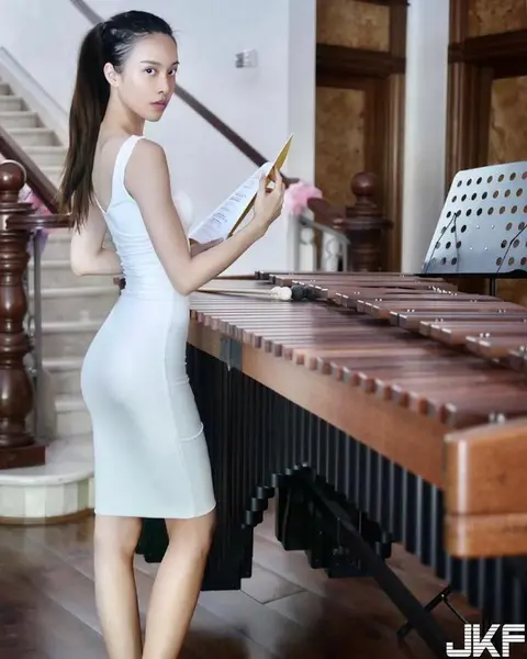 人美，腿长，还会弹钢琴：大马网红钢琴艺术家李元玲，李云迪高徒