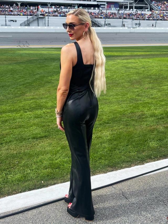 WWE女选手 看着太彪悍了 夏洛特·弗莱尔（Charlotte Flair）