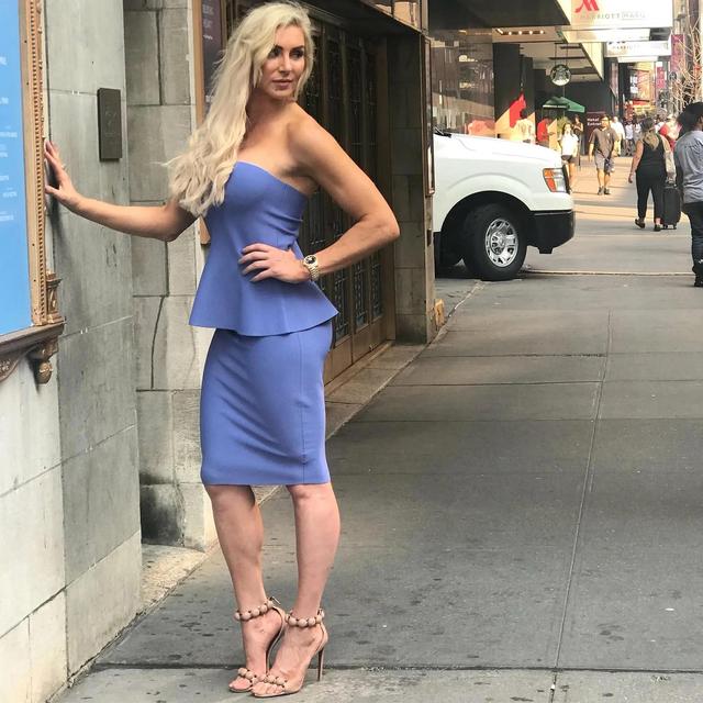 WWE女选手 看着太彪悍了 夏洛特·弗莱尔（Charlotte Flair）