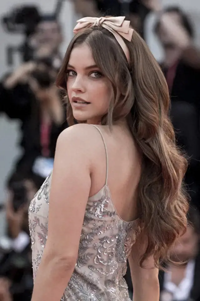 她是绝代佳人，倾国倾城，征服全球：匈牙利超模Barbara Palvin