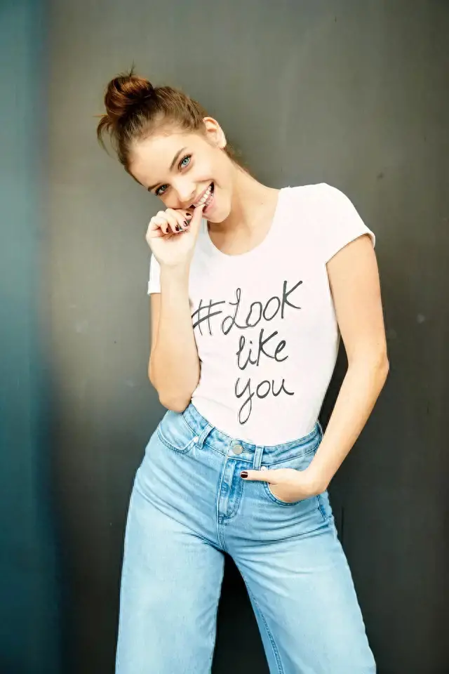 她是绝代佳人，倾国倾城，征服全球：匈牙利超模Barbara Palvin